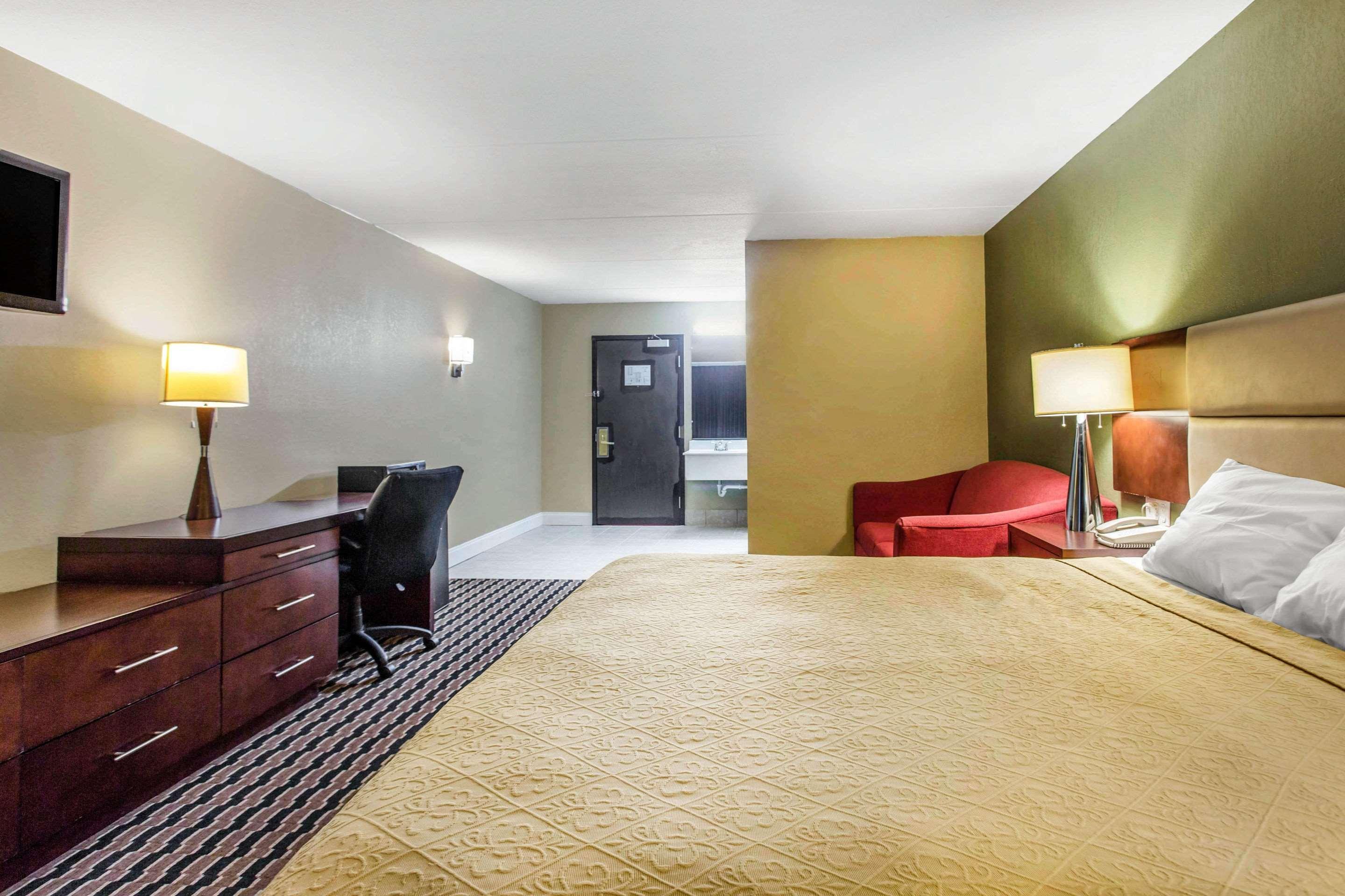 Super 8 By Wyndham Rocky Mount I-95 Exit 145 Hotel Battleboro Eksteriør billede