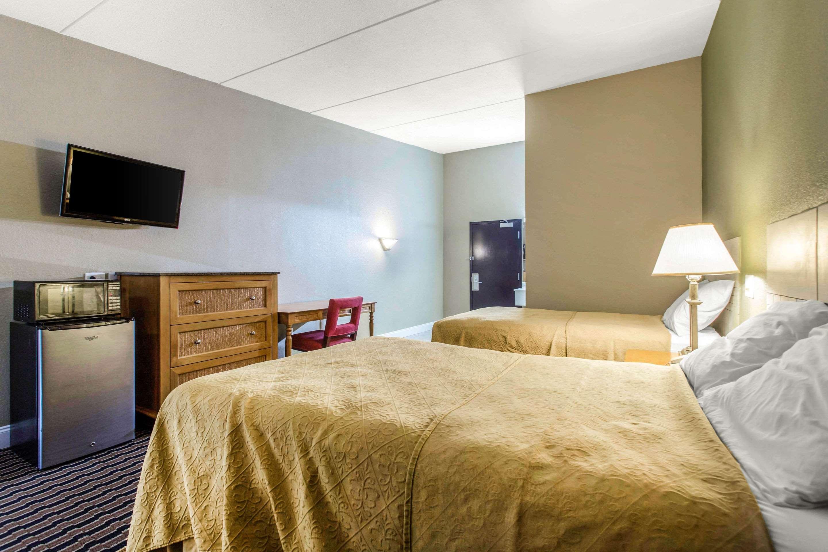 Super 8 By Wyndham Rocky Mount I-95 Exit 145 Hotel Battleboro Eksteriør billede