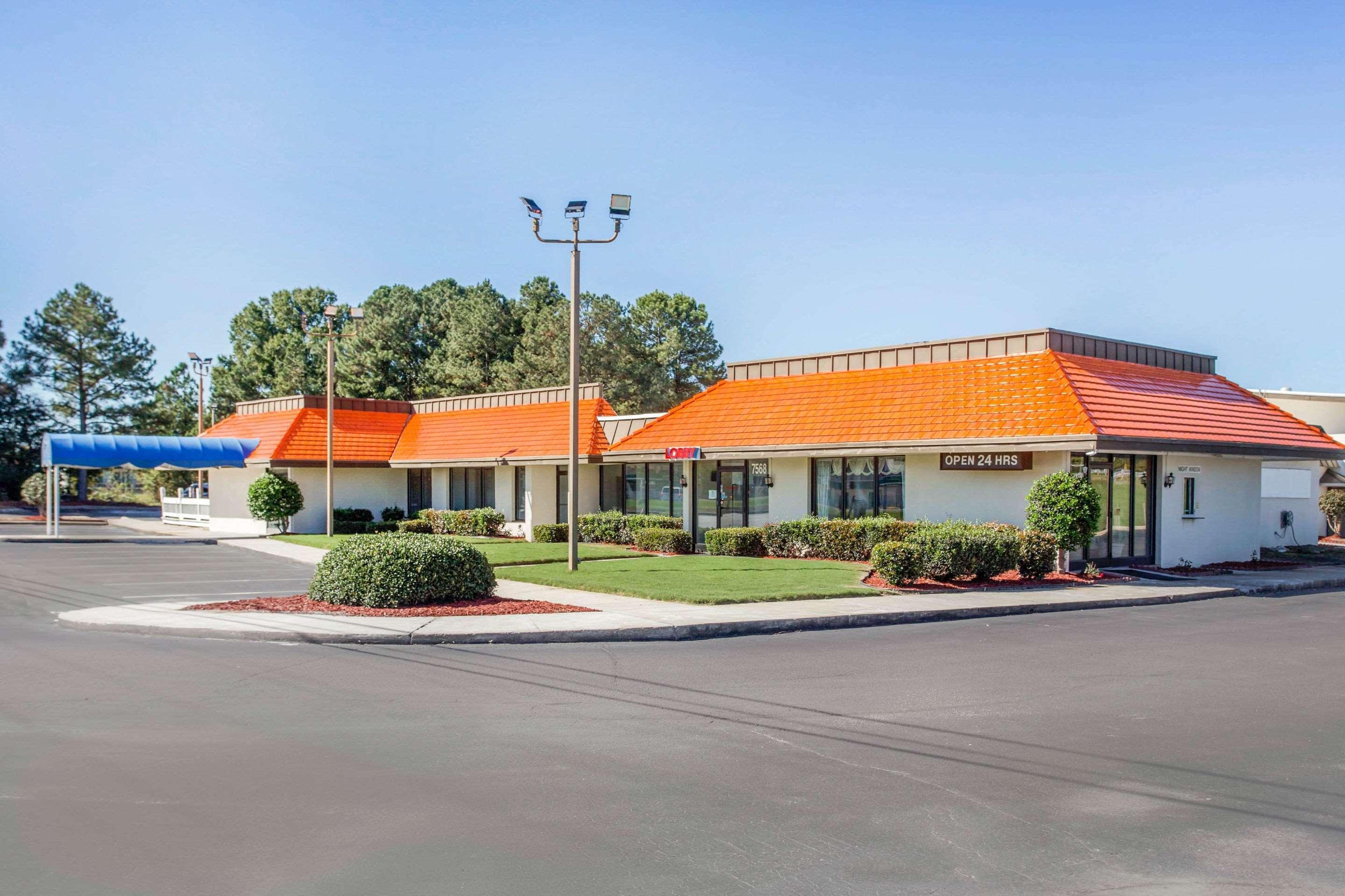 Super 8 By Wyndham Rocky Mount I-95 Exit 145 Hotel Battleboro Eksteriør billede